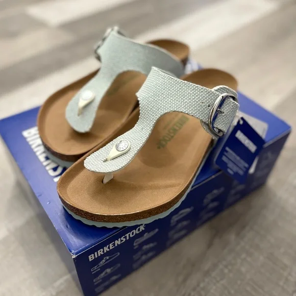 NWT Birkenstock Gizeh Big Buckle Women’s Sandals Size 9 - Picture 1 of 4